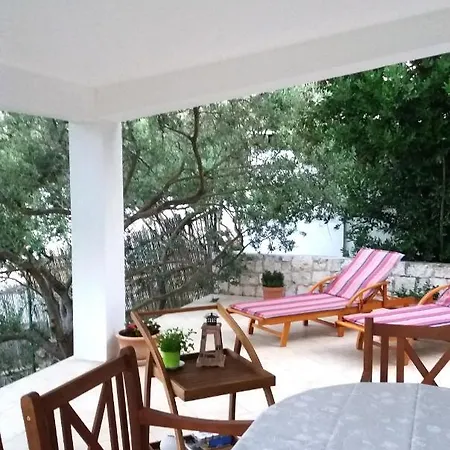 Hébergement de vacances House *