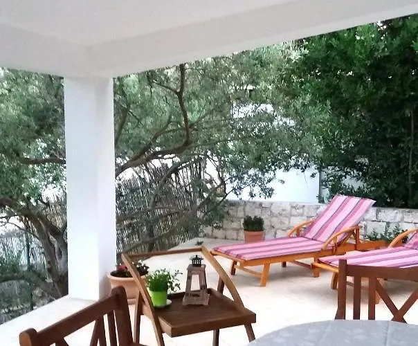 Hébergement de vacances House *